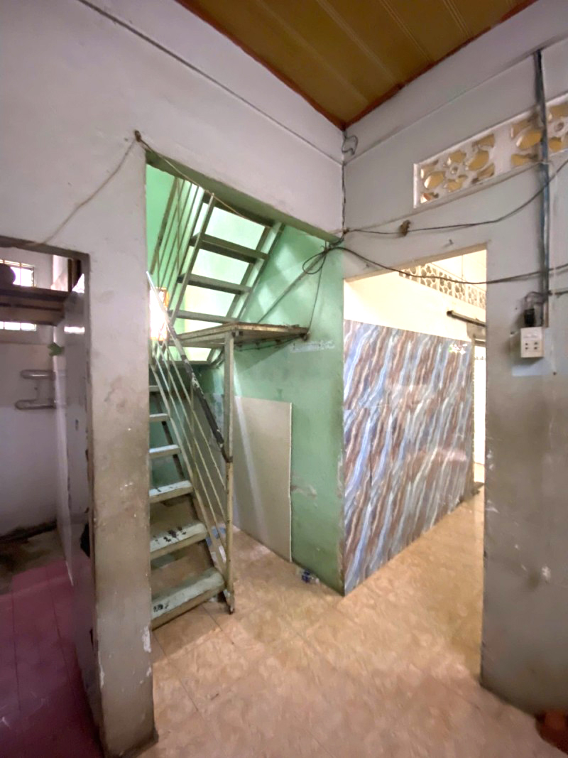 Bán nhà Mặt Tiền Linh Chiểu Thủ Đức  ngay ĐH Ngân Hàng  KD sầm uất  5x10m  chỉ hơn 5 tỷ - Ảnh 2